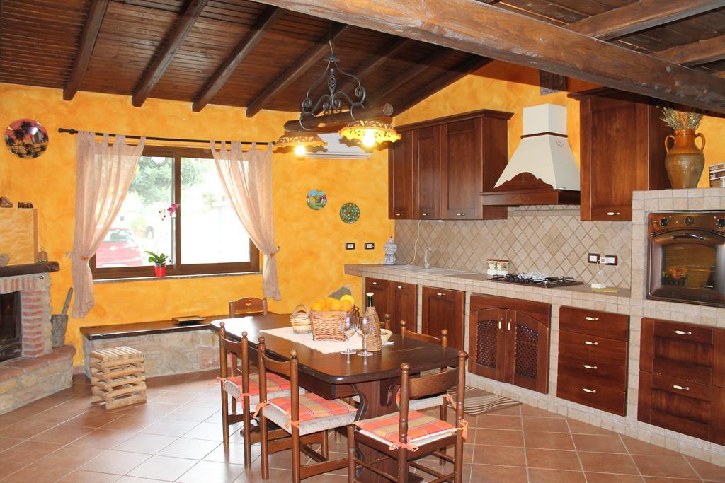 Casa Vacanze Borgo Borghese Sant'Alessio Siculo Room photo