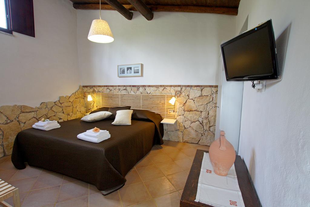 Casa Vacanze Borgo Borghese Sant'Alessio Siculo Room photo